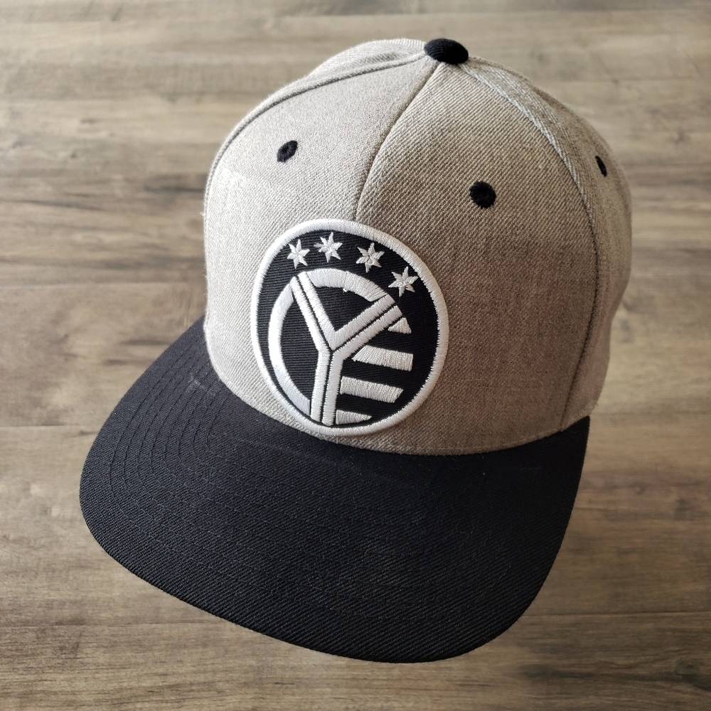 Whiskey Riff Snapback Hat - Picture 2 of 11